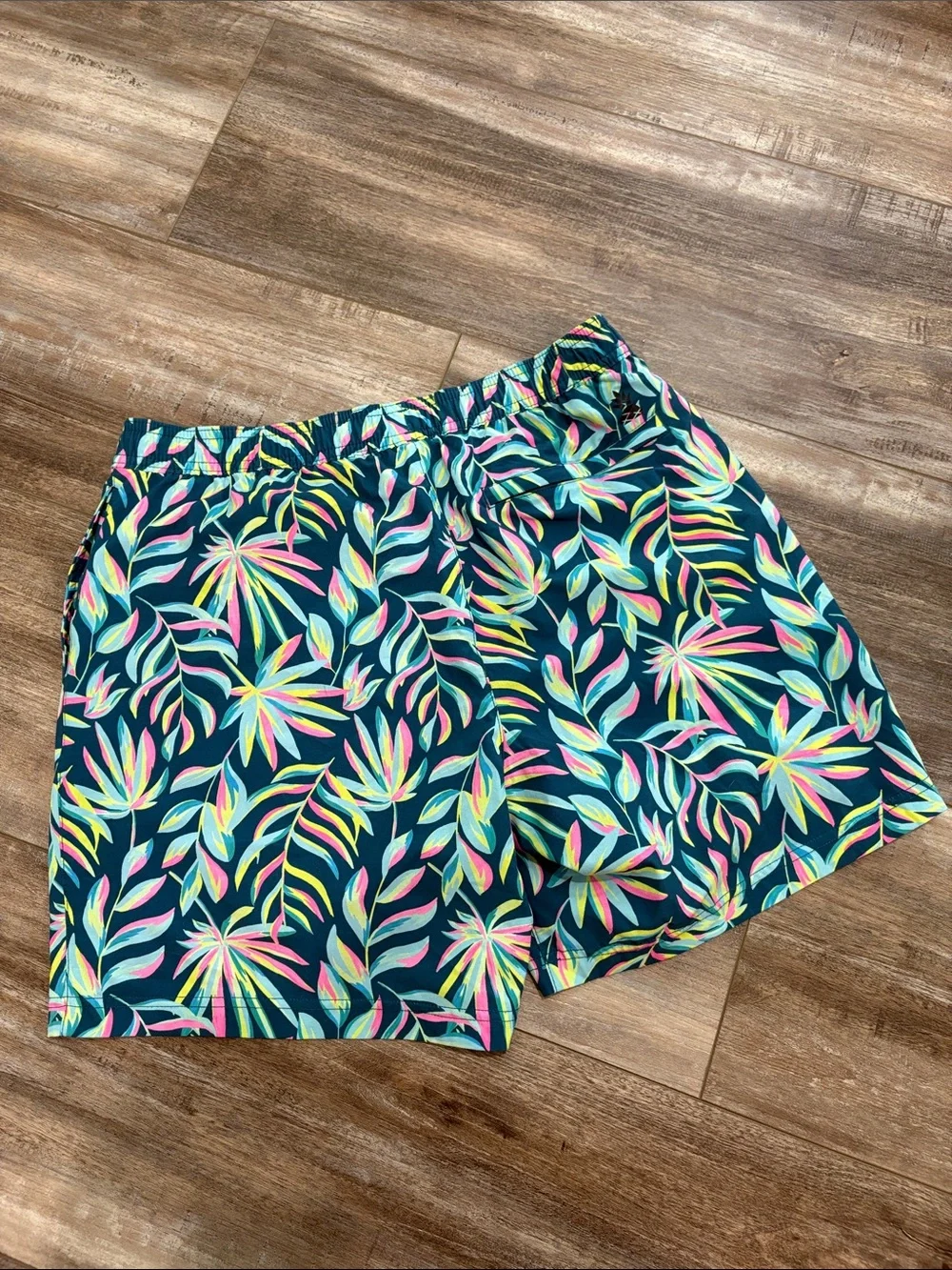 Chubbies Mens Swim Trunks 5.5 Inseam 2-in-1 Liner Tropical Palm Print Large